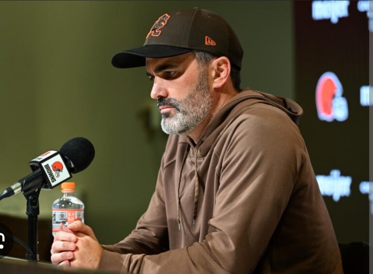 Fire Kelvin Stefanski: He sabotaged an entire season by refusing to give up play calling.