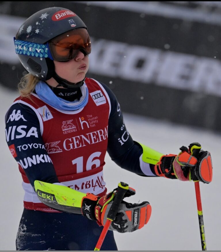 Lindsey Vonn Shows Love to Mikaela Shiffrin After EPIC Comeback Win – 106th World Cup Victory in Brutal Conditions!