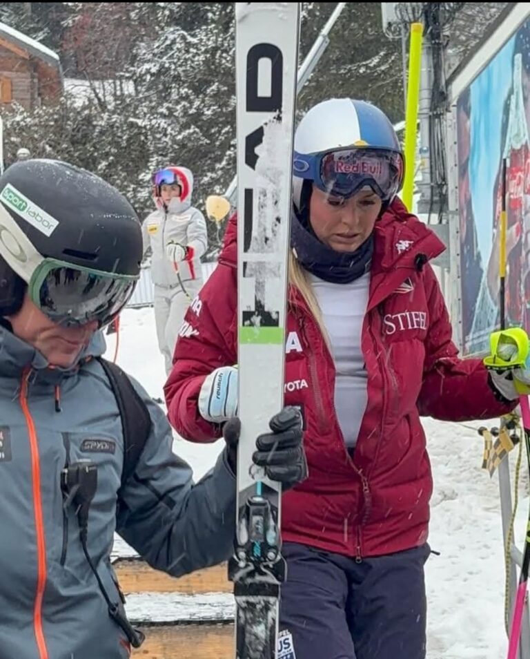 Lindsey Vonn’s Emotional Plea: Visits Late Coach’s Grave for Strength After Devastating Knee Injury Crash – “My Olympic Dream Is Not Over!”