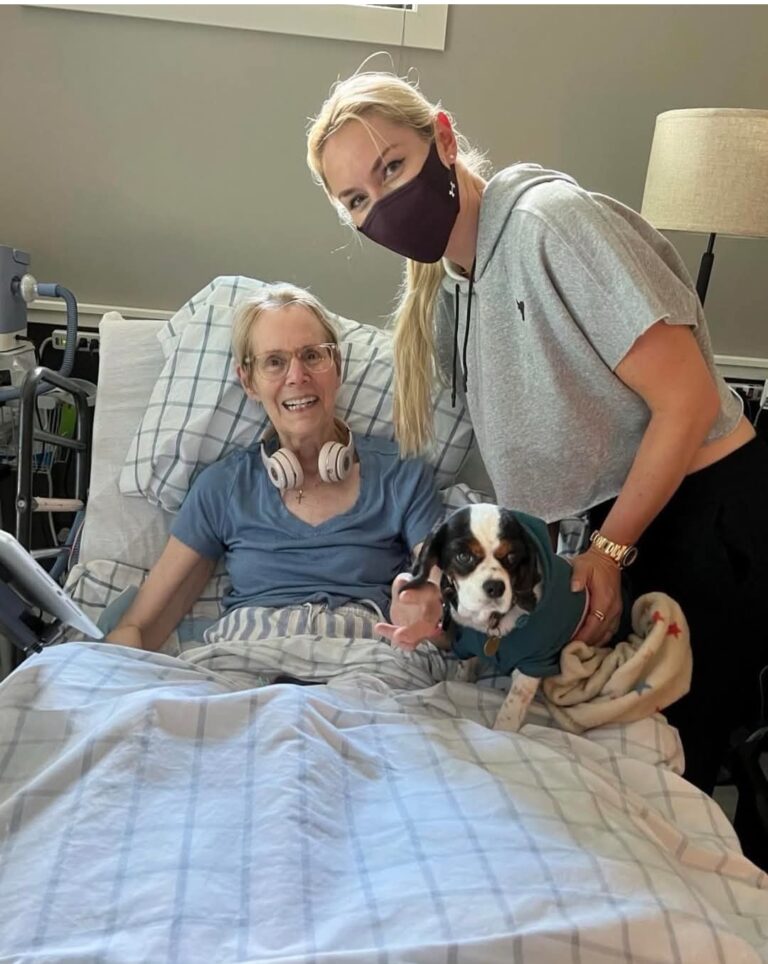 Lindsey Vonn’s Tear-Jerking Women’s Day Tribute to Late Mom: “My Forever Inspo” Amid Brutal Recovery Battle